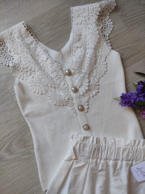 Blusa con pizzo