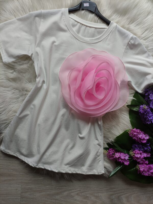 T-shirt con fiore🌺 - immagine 2